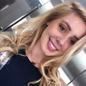 Meet your Posher, Molly